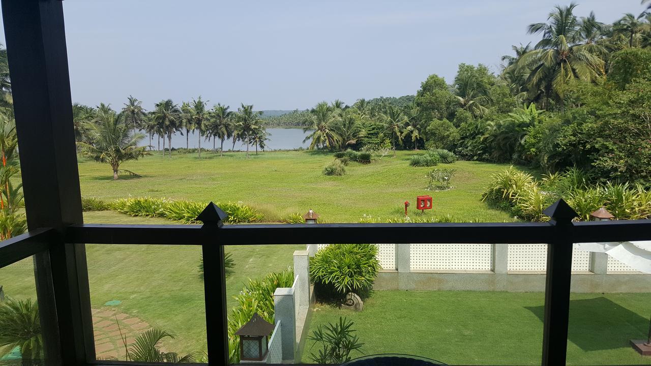The Lalit Resort & Spa Bekal Bekal Town Exterior photo