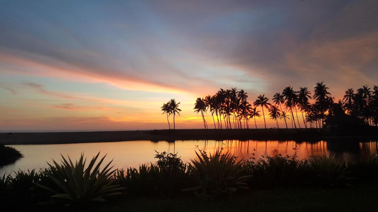 The Lalit Resort & Spa Bekal Bekal Town Exterior photo